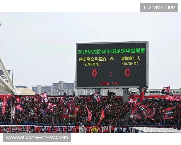 陕西联合冯伯元近门柱抢位,甩头攻门顶高 陕西联合冯伯元近门柱抢位,甩头攻门顶高